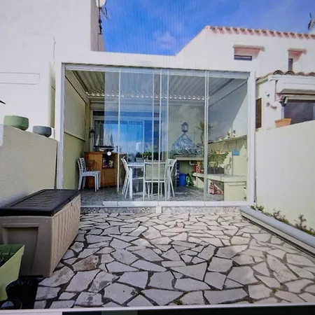 Charmante Maison En Bord De Avec Vue Sur Le Port *